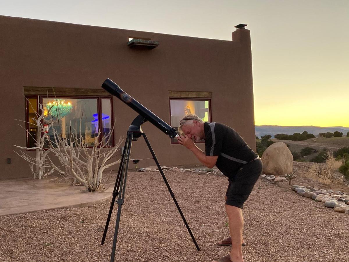 The Grand Hacienda Inn With Breakfast Abiquiu Екстериор снимка